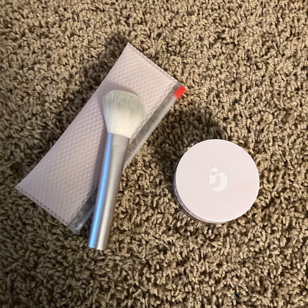 Glossier Wowder
